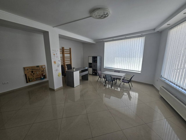 Eladó üzlethelyiség, Pápán 39.99 M Ft / költözzbe.hu