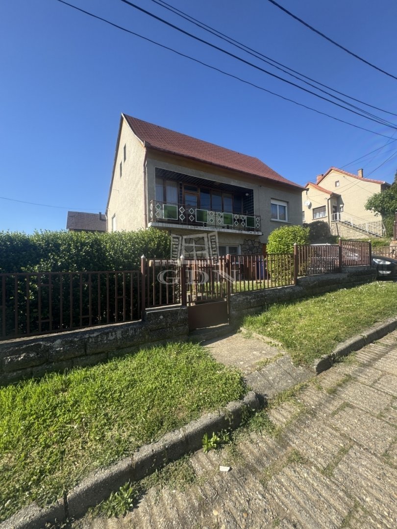 4 bed · 149m² · 49.900.000 ft