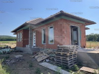 Eladó családi ház, Csörögön 91.5 M Ft, 1+3 szobás