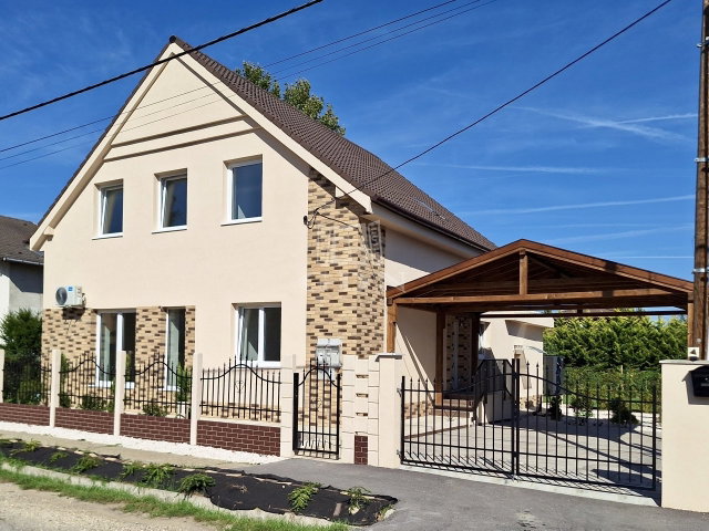 Eladó családi ház, Érden 215 M Ft, 6 szobás