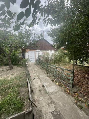 Eladó családi ház, Tiszaföldváron 8.5 M Ft, 2 szobás