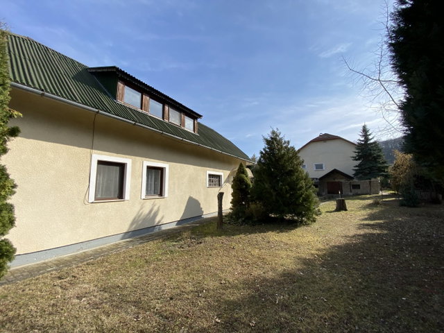 Eladó családi ház, Pilismaróton 149.9 M Ft, 6 szobás