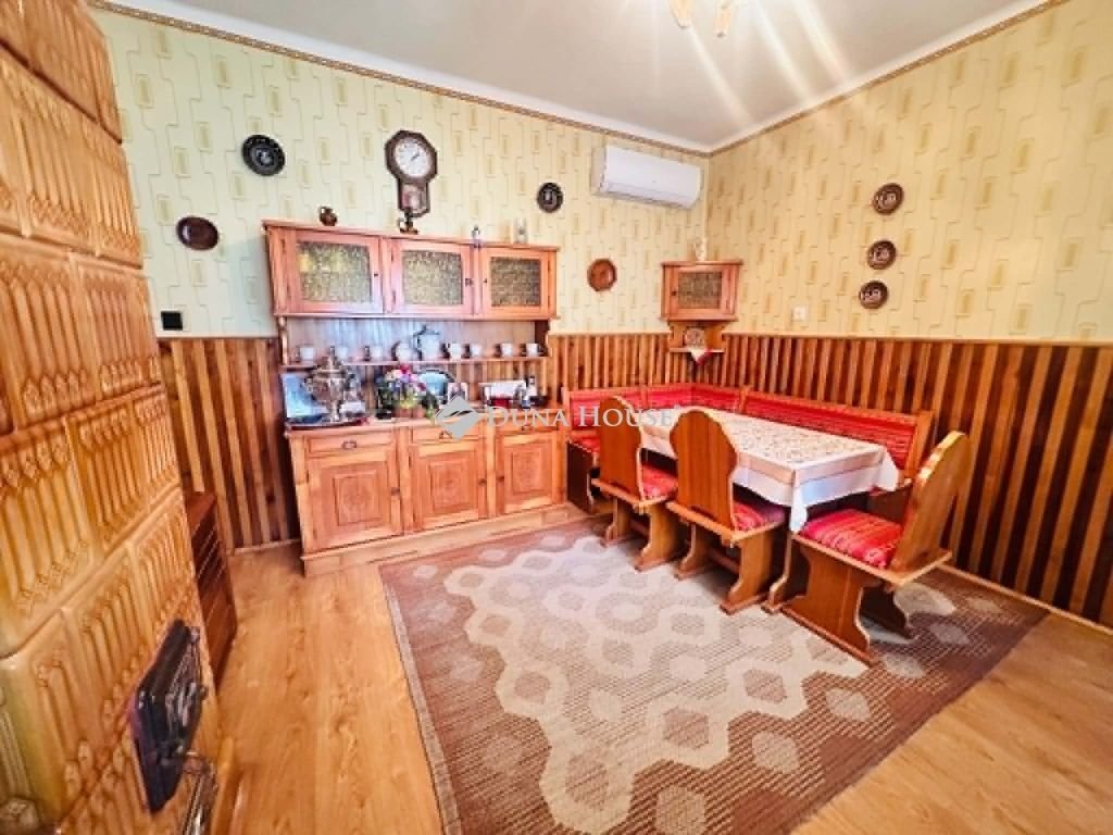 3 bed · 82m² · 28.000.000 ft