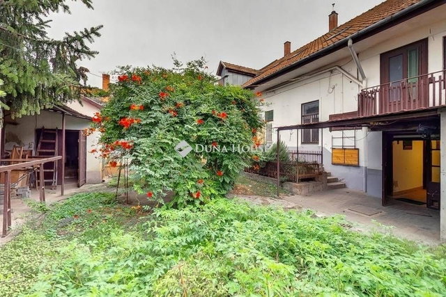 Eladó családi ház, Kecskeméten 83.99 M Ft, 6 szobás