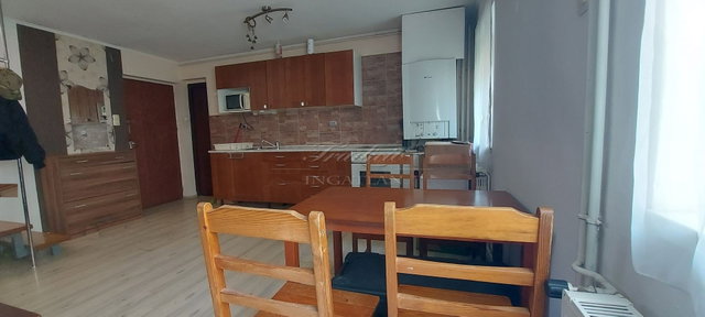 Eladó téglalakás, Győrött 95 M Ft, 5 szobás