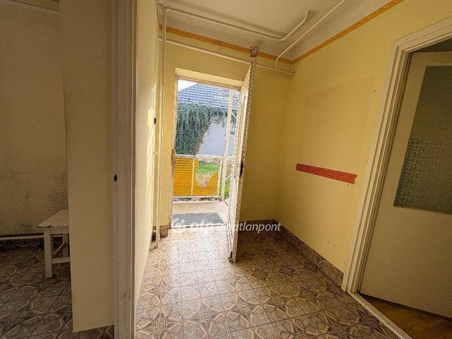 Eladó családi ház, Mezőkövesden 28 M Ft, 4 szobás