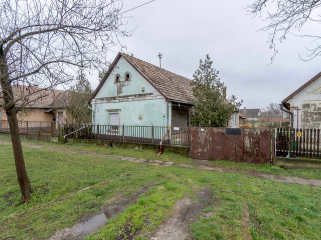 Eladó családi ház, Kajdacson 9.9 M Ft, 3 szobás