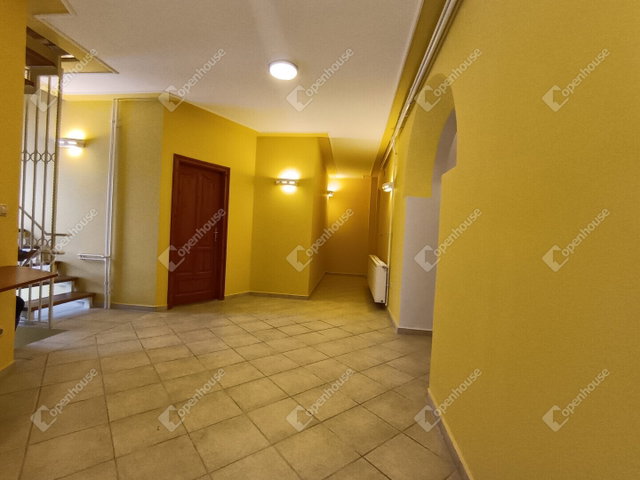 Eladó családi ház, Böhönyén 69 M Ft, 7 szobás
