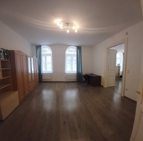 Eladó téglalakás, Budapesten, VI. kerületben 125 M Ft, 2 szobás