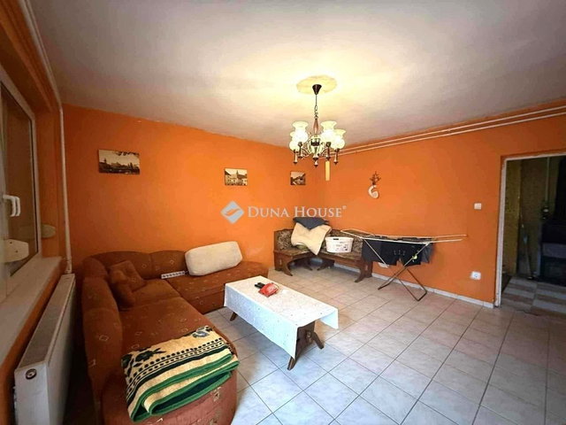 Eladó családi ház, Győrött 85 M Ft, 5 szobás