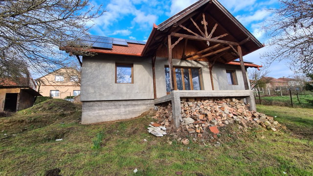 Eladó családi ház, Sárisápon, Orgona utcában 45 M Ft, 4 szobás