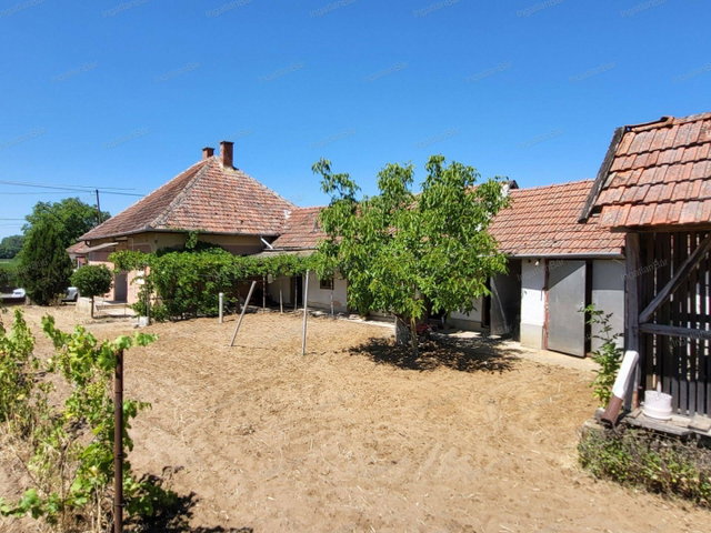 Eladó családi ház, Fábiánházán 15.9 M Ft, 3 szobás