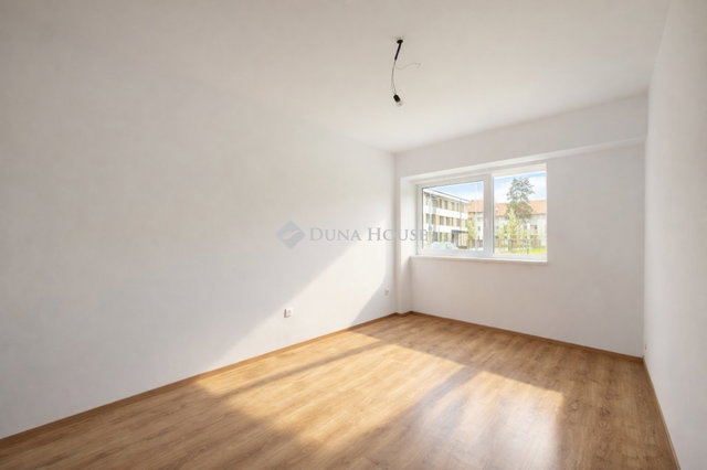 Eladó téglalakás, Budapesten, IV. kerületben, Ezred utcában