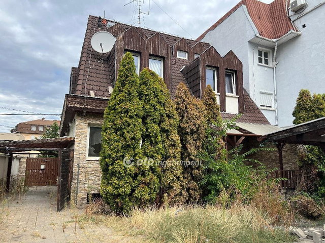 Eladó ikerház, Budapesten, XIV. kerületben 264.9 M Ft, 5 szobás