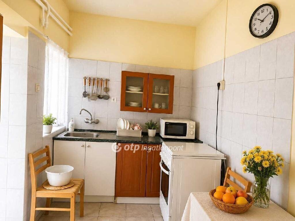 2 bed · 840m² · 28.000.000 ft
