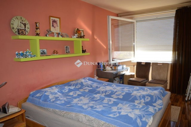 Kiadó panellakás, albérlet, Debrecenben 250 E Ft / hó, 3 szobás