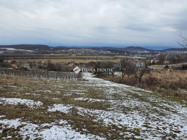 Eladó telek, Pécselyen 85 M Ft / költözzbe.hu