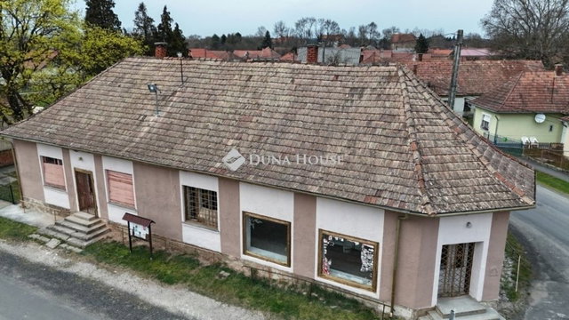Eladó családi ház, Reszneken 49.9 M Ft, 5 szobás