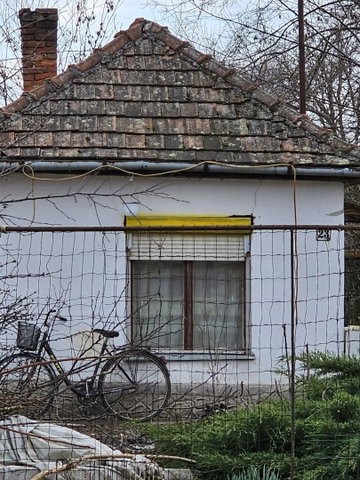 Eladó családi ház, Abonyban 9.8 M Ft, 1 szobás