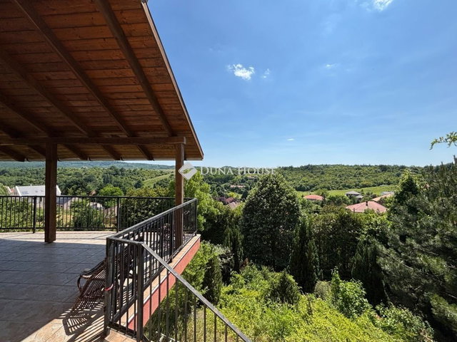 Eladó családi ház, Piliscsabán 324.9 M Ft, 8 szobás