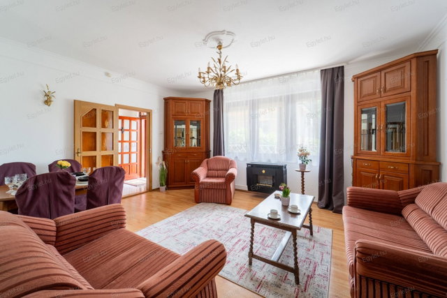 Eladó családi ház, Budapesten, XVIII. kerületben 99.9 M Ft