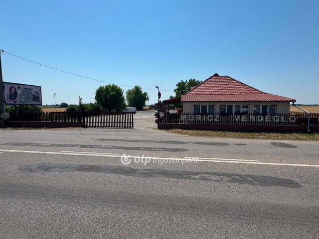 Eladó családi ház, Abonyban 199 M Ft, 3 szobás