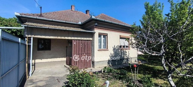 Eladó családi ház, Szarvason 58 M Ft, 3 szobás