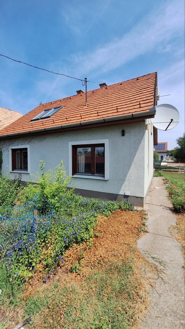 3 bed · 150m² · 72.000.000 ft