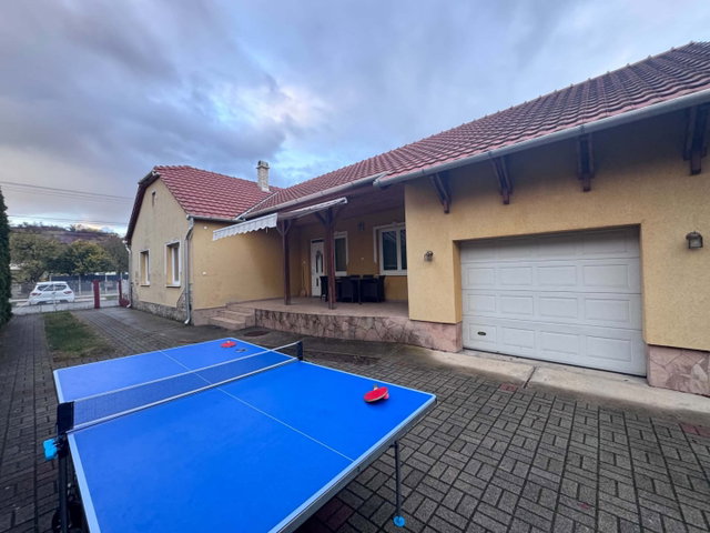 Eladó családi ház, Bánhorvátiban 59.95 M Ft, 2 szobás