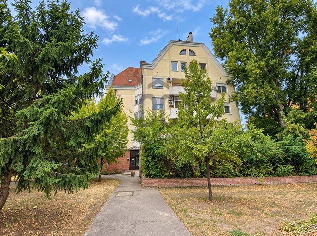 Eladó téglalakás, Kecskeméten, Dózsa György úton 32.8 M Ft