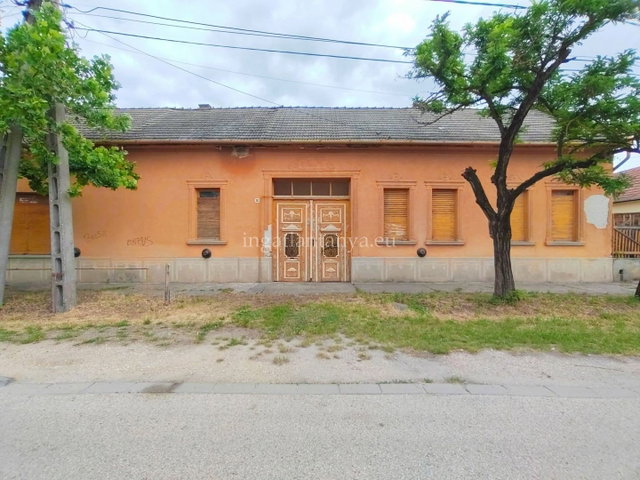 Eladó családi ház, Dunaharasztin 90 M Ft, 6 szobás