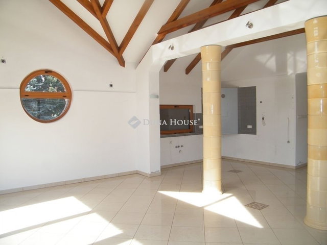 Eladó családi ház, Kecskeméten 229 M Ft, 5 szobás