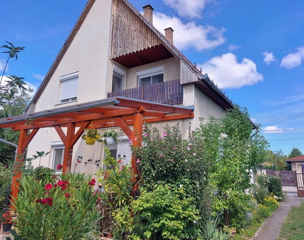 Eladó családi ház, Dunakeszin 128.9 M Ft, 5 szobás