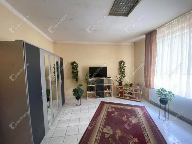 Eladó családi ház, Mosonmagyaróváron 84 M Ft, 4 szobás