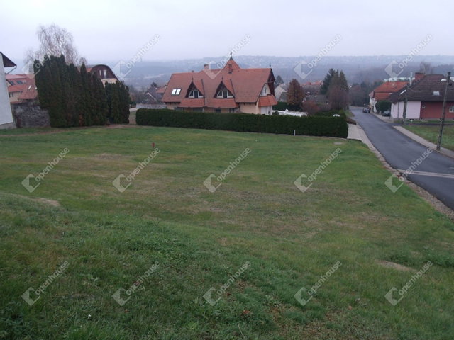 Eladó telek, Hévízen 100 M Ft / költözzbe.hu
