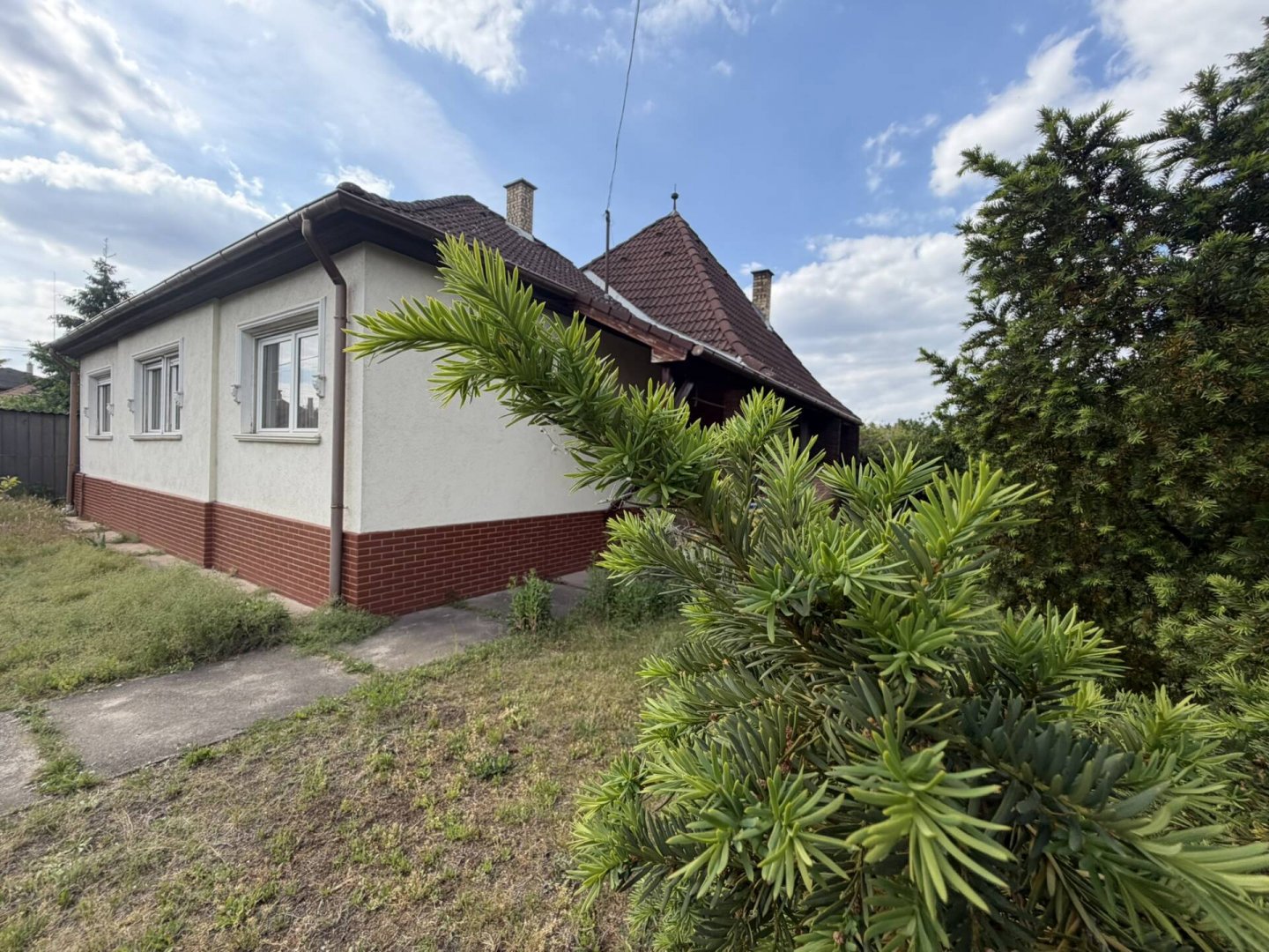 4 bed · 154m² · 73.900.000 ft
