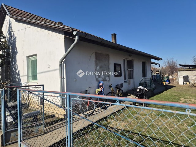 Eladó családi ház, Siófokon 51 M Ft, 4 szobás