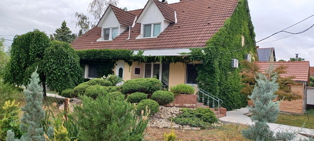 Eladó családi ház, Tószegen 89 M Ft, 5 szobás