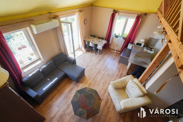 Eladó családi ház, Szentendrén 89.9 M Ft, 3 szobás
