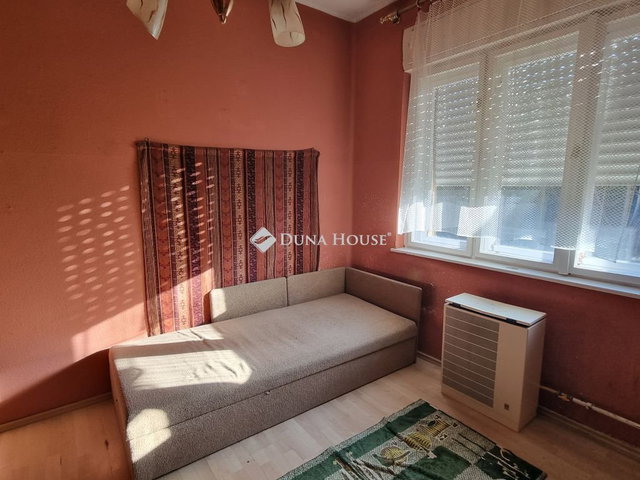 Eladó családi ház, Keszthelyen 77 M Ft, 3 szobás