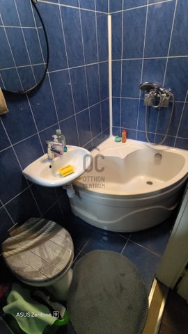 Eladó téglalakás, Budapesten, III. kerületben, Kiscelli utcában
