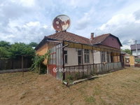 Eladó családi ház