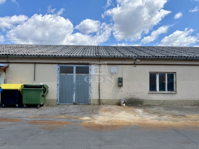 Kiadó ipari ingatlan, Fóton 322 E Ft / hó / költözzbe.hu