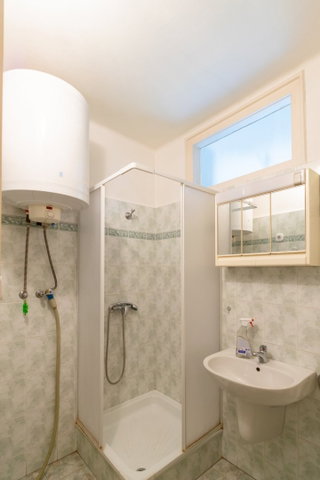 Eladó téglalakás, Mosonmagyaróváron 27.99 M Ft, 1 szobás