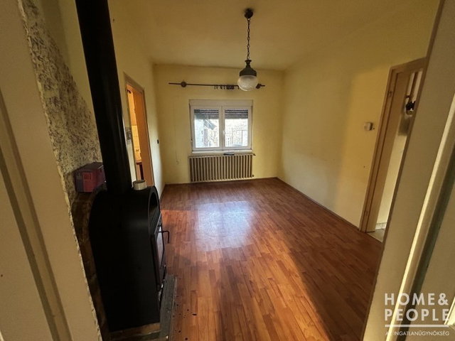 Eladó családi ház, Deszken 59.999 M Ft, 3 szobás
