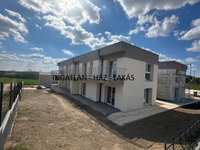 Eladó téglalakás, Mogyoródon 61.9 M Ft, 3 szobás