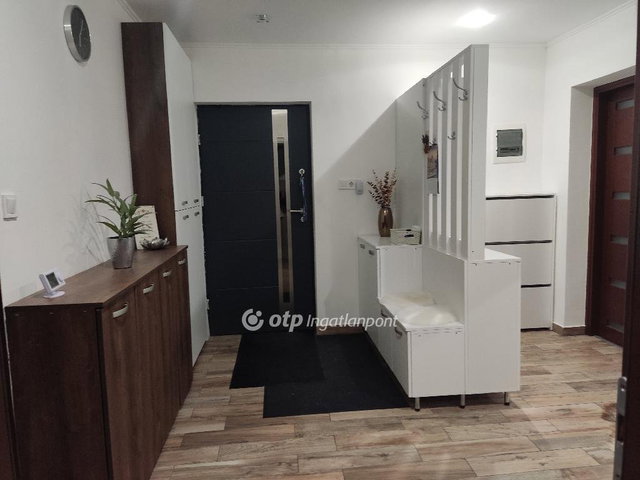 Eladó családi ház, Dunaföldváron 67 M Ft, 3 szobás