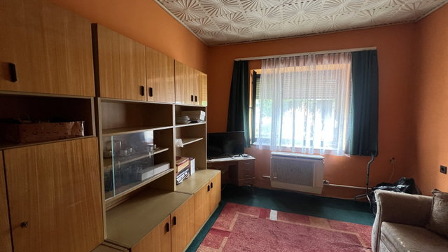 Eladó családi ház, Baján 18.5 M Ft, 1 szobás