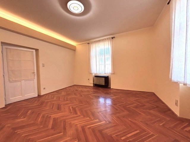 Eladó téglalakás, Pécsett, Tettye utcában 34.9 M Ft, 1 szobás