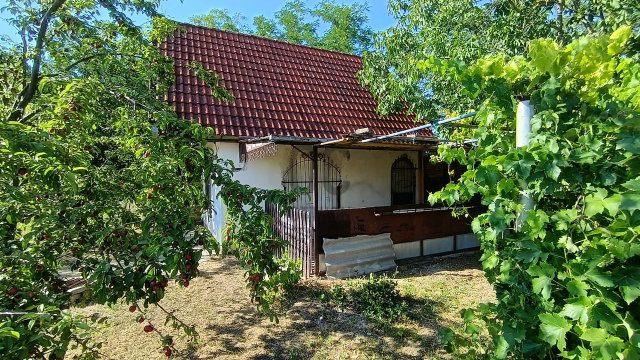 Eladó nyaraló, Balatonlelleén 19.99 M Ft, 2 szobás